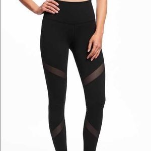 NWOT Black mesh active wear leggings